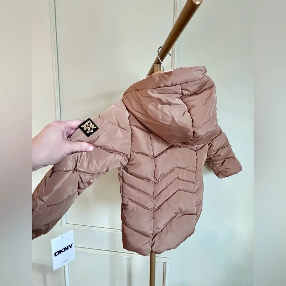 *NWT* 2T DKNY Tan Puffer Jacket for Kids MSRP $110